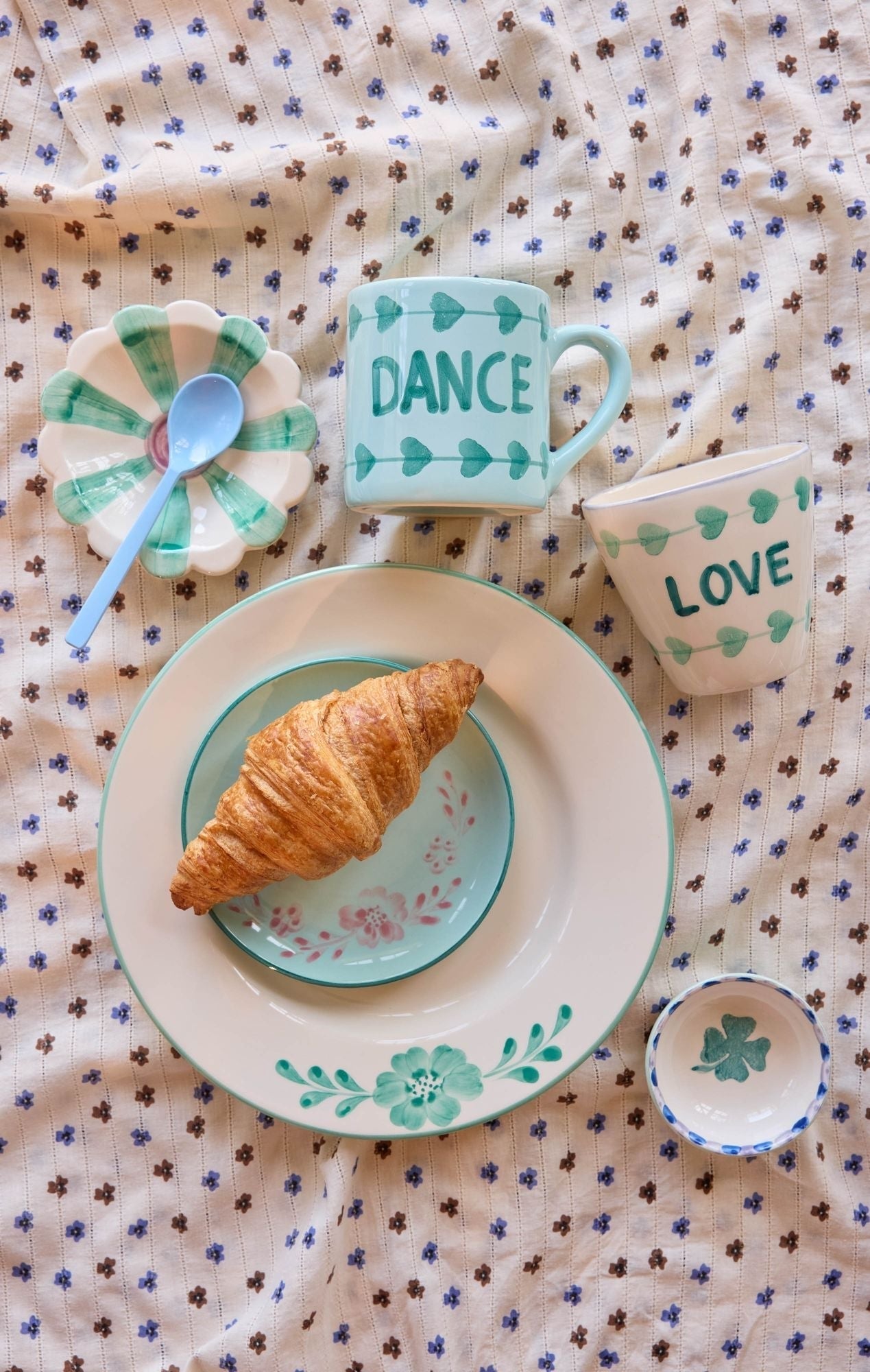 Ceramic Cake Plate Hand-painted Flower Vine